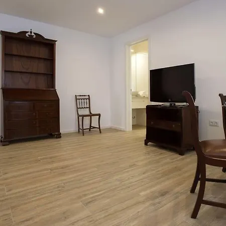 Azores Patio House 蓬塔德尔加达