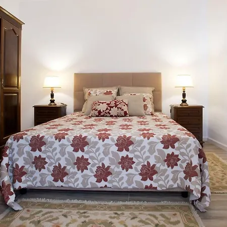 Azores Patio House *