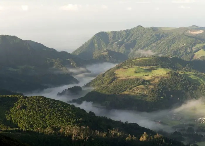 Azores Patio House Feriehus *
