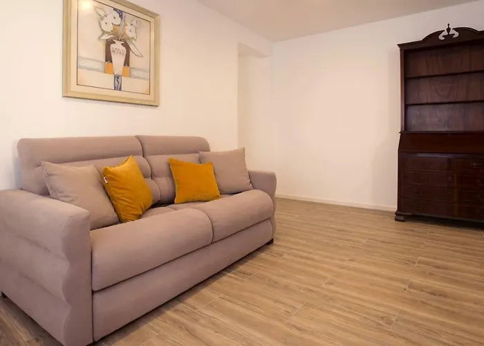 Azores Patio House *