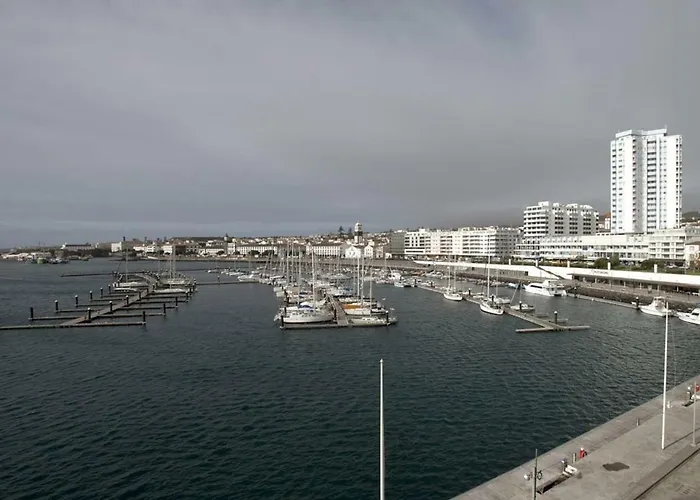 Azores Patio House Feriehus *