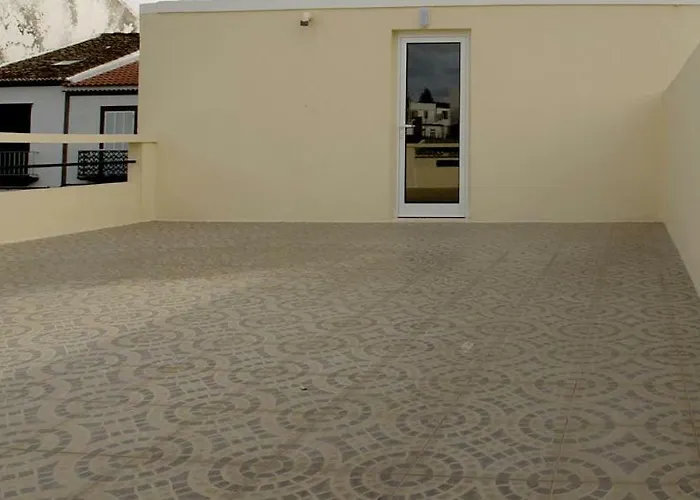 Azores Patio House *